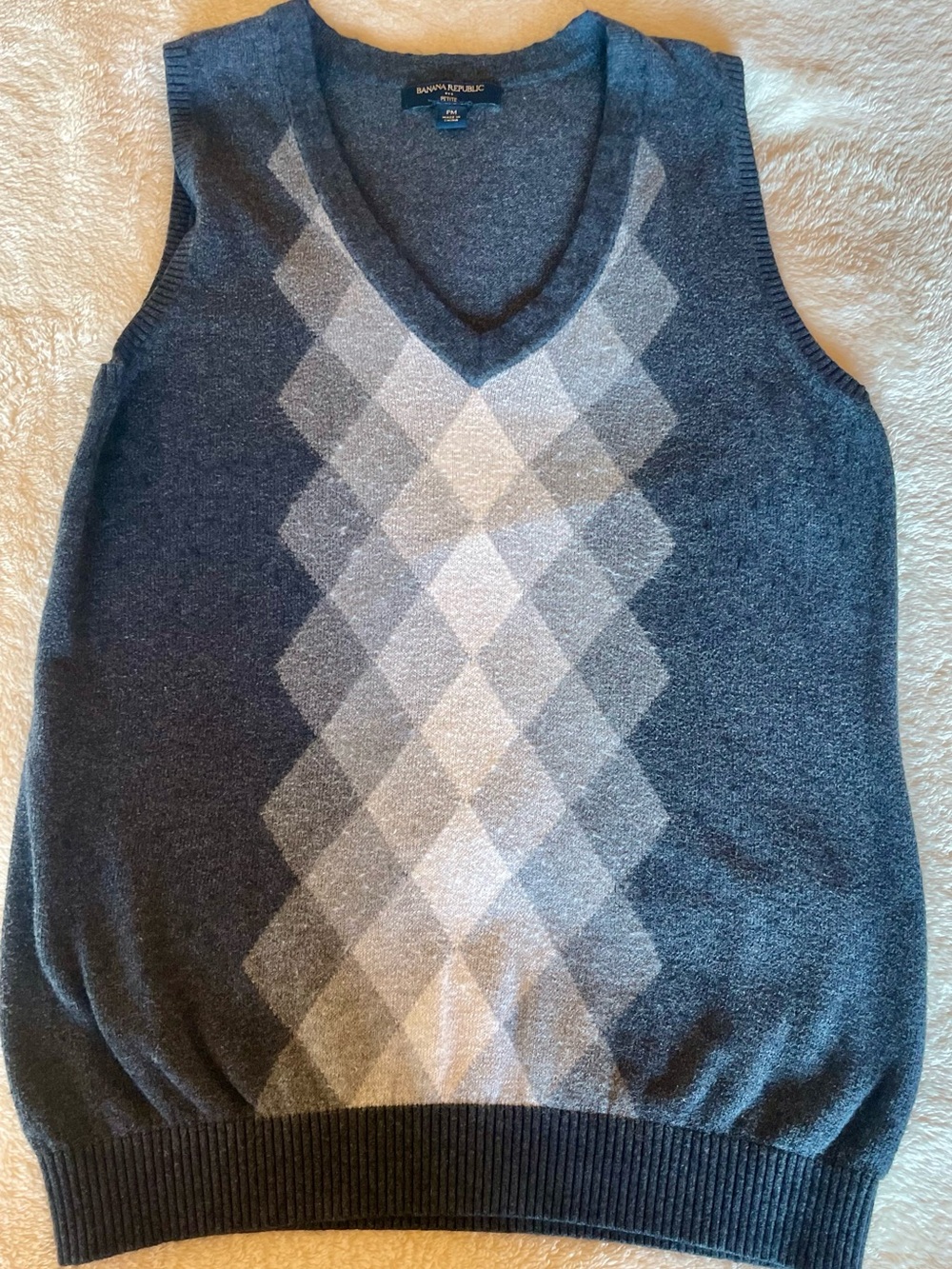 Banana Republic Charcoal Gray Argyle V-Neck Sweater Vest